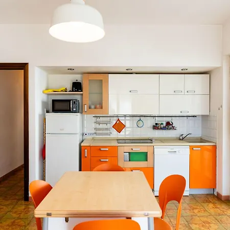 Due Passi Dal Mare By Interhome