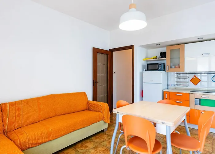 Lägenhet Due Passi Dal Mare By Interhome Marina dʼAndora